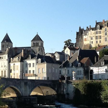 Au pied du château Saint-Aignan (Loir-et-Cher) Exterior foto