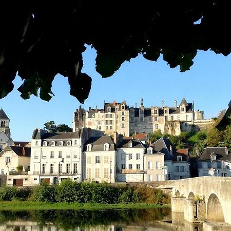 Au pied du château Saint-Aignan (Loir-et-Cher) Exterior foto