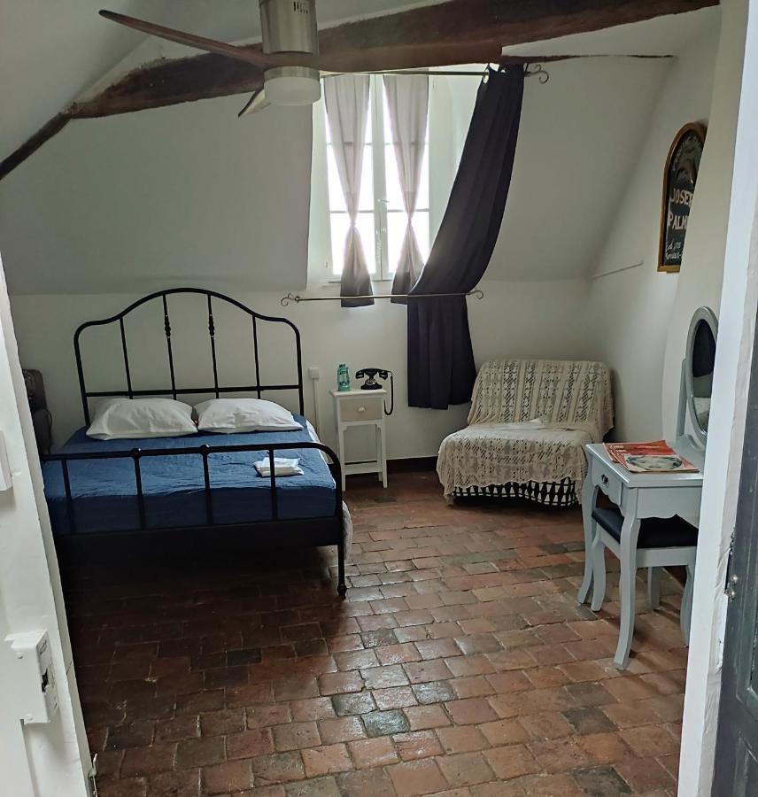 Au pied du château Saint-Aignan (Loir-et-Cher) Exterior foto
